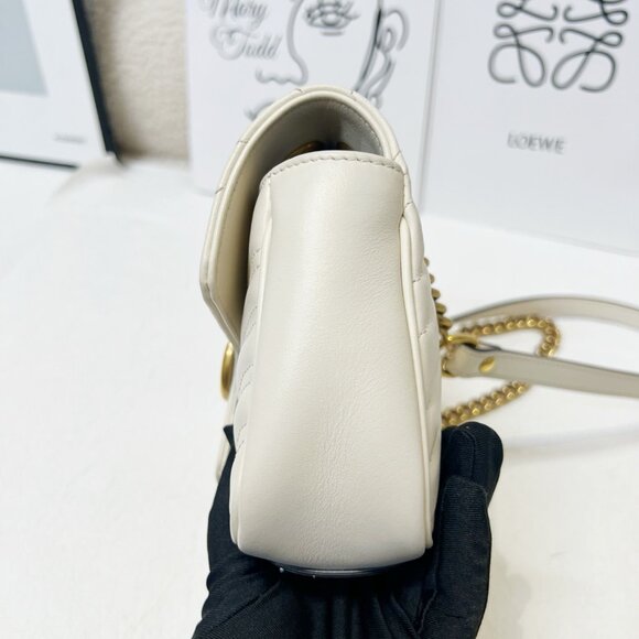 Gucci GG Marmont Double G white single-shoulder bag - Picture 7 of 8